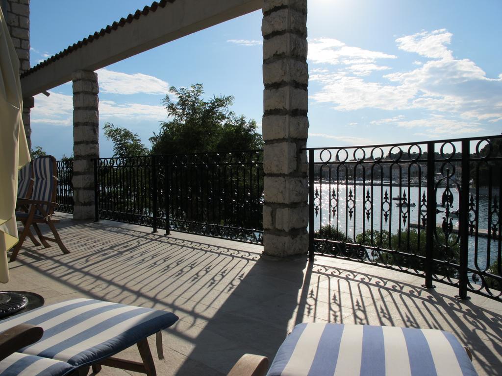 Villas Arbia - Margita Beach Hotel Banjol Eksteriør bilde