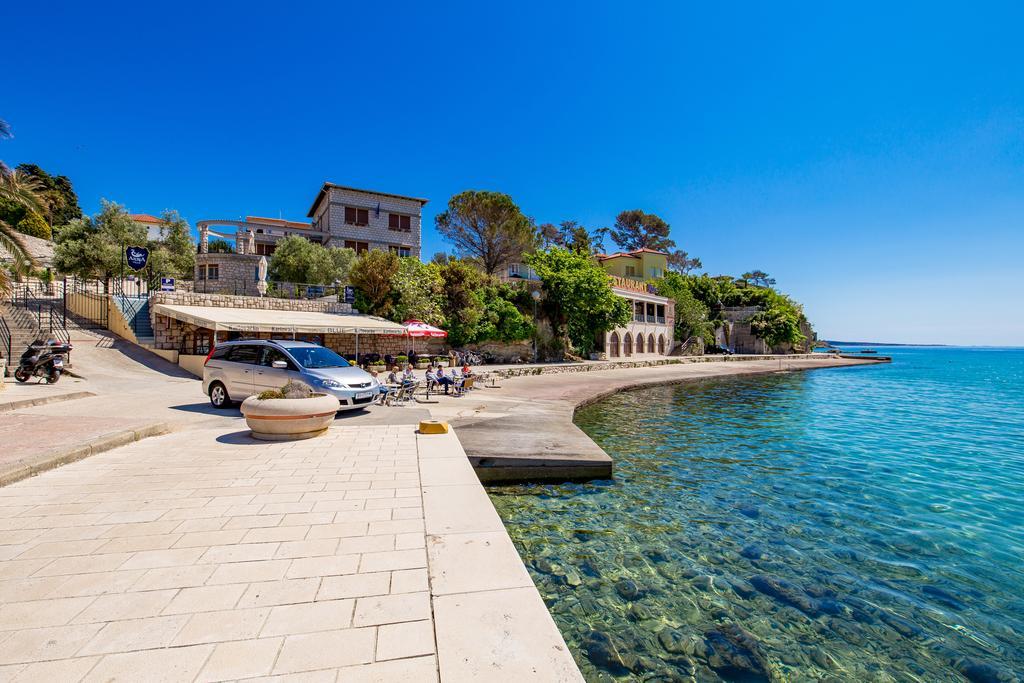 Villas Arbia - Margita Beach Hotel Banjol Eksteriør bilde